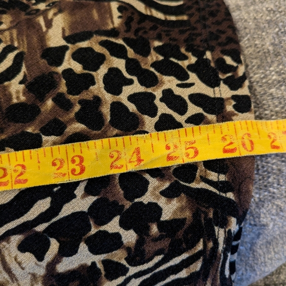 Briggs New York Brown Animal Print Blouse - Picture 10 of 11